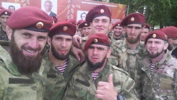 В Чечне подарили автомобили  обладателям краповых беретов