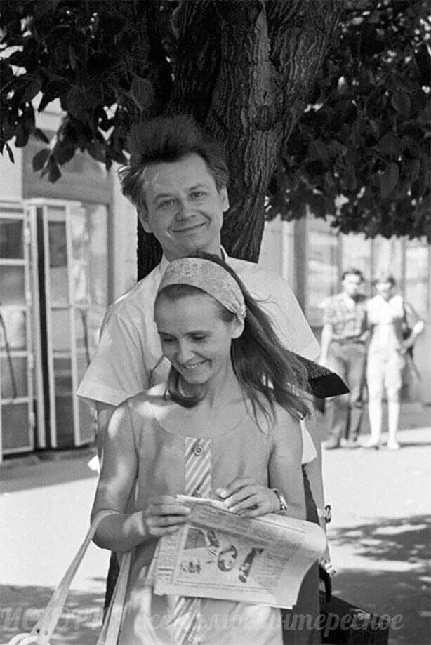 Олег Табаков с супругой Людмилой Крыловой, 1972 год