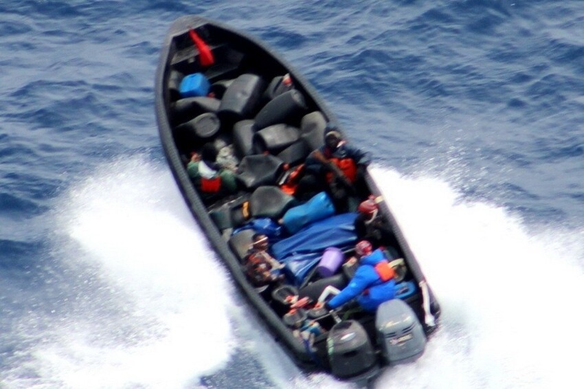 Российские моряки спасли панамский контейнеровоз от пиратов