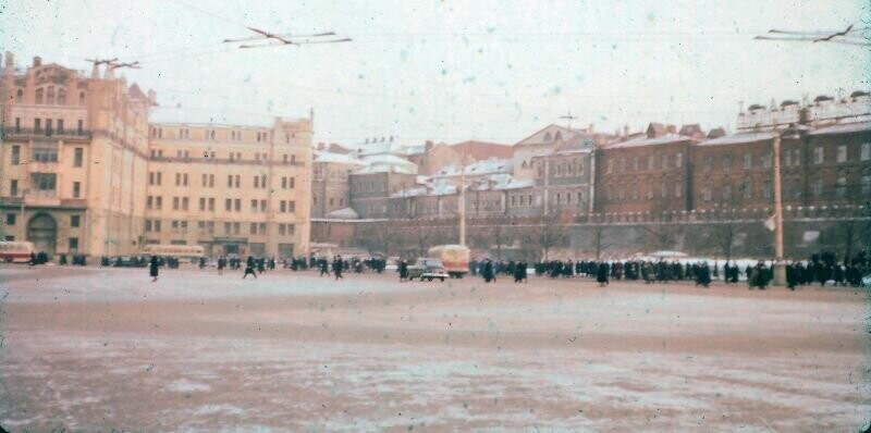 Цветные фотографии Москвы 1955 года
