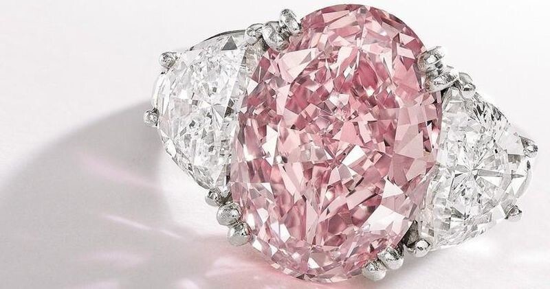 5.  Розовый бриллиант Граффа (46,15 миллиона долларов)