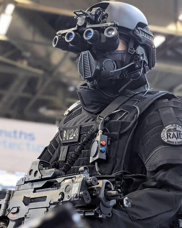 8. RAID (французское полицейское подразделение)