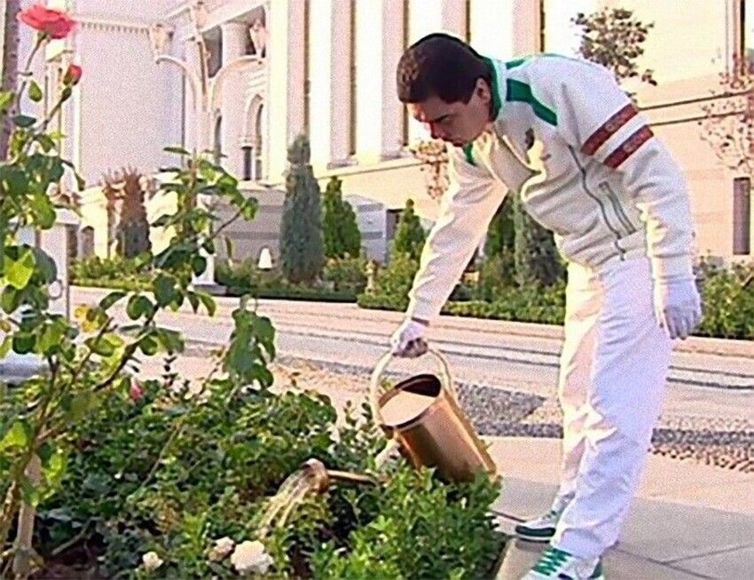 Нельзя из первобытного строя перешагнуть в социализм