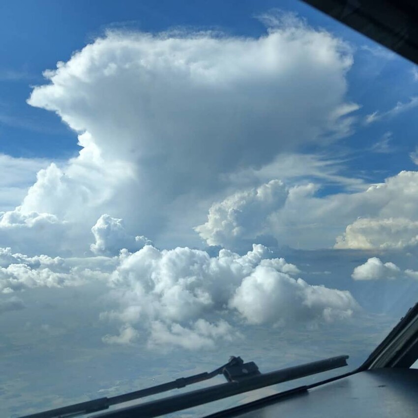 Всё, что вы хотели знать о турбулентности: рассказывает пилот