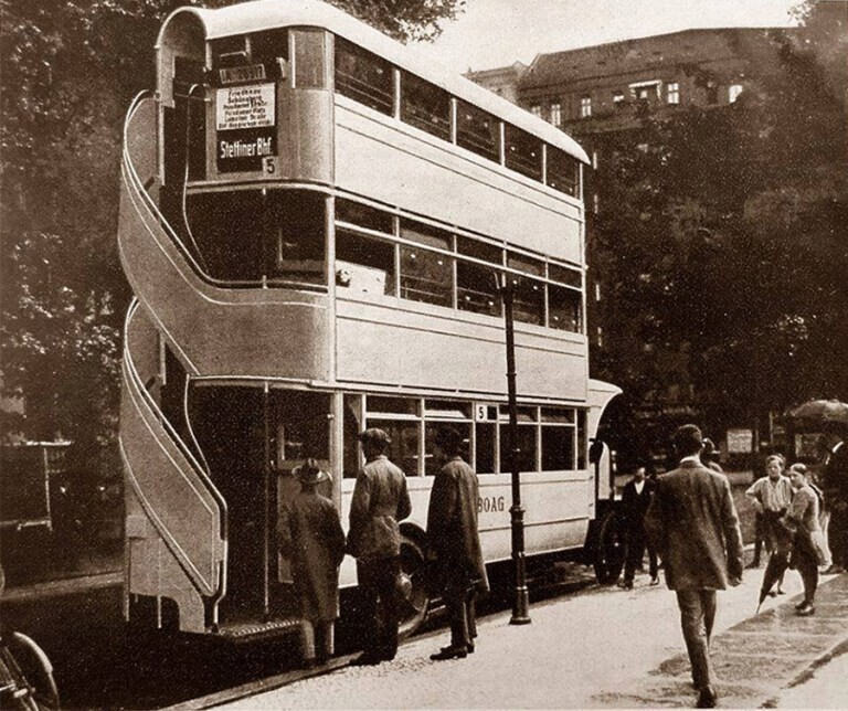 Трехэтажный автобус в Берлине, Германия, 1926 год