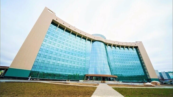 В Нижневартовске открыли новый корпус окружной больницы
