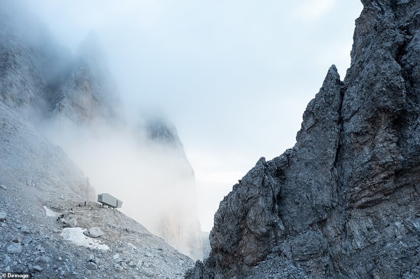 В Доломитовых Альпах построили убежище для туристов на высоте 2667 метров