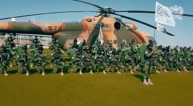 Военный парад в Кандагаре