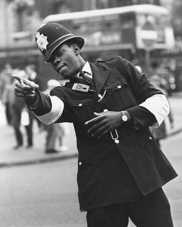 Норвелл Робертс, первый чернокожий полицейский в Лондоне, 1968 год.