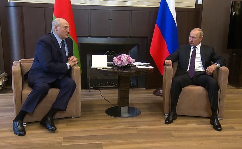 Лукашенко просит "Искандеры"