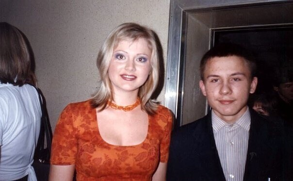 Певица Натали со своим счастливым фанатом, Россия, 1990-е годы