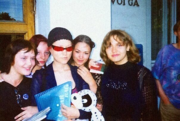 Певица Линда со своими фанатами, Россия, вторая половина 1990-х