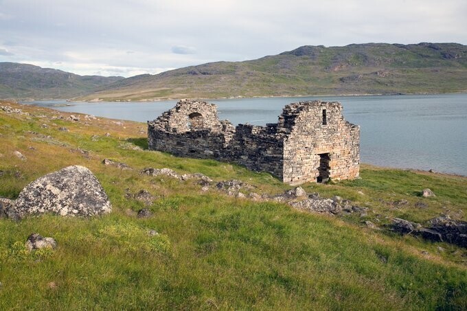 18. Викинги жили в Гренландии почти 500 лет с 980 по 1450 год - всего за 40 лет до Колумба