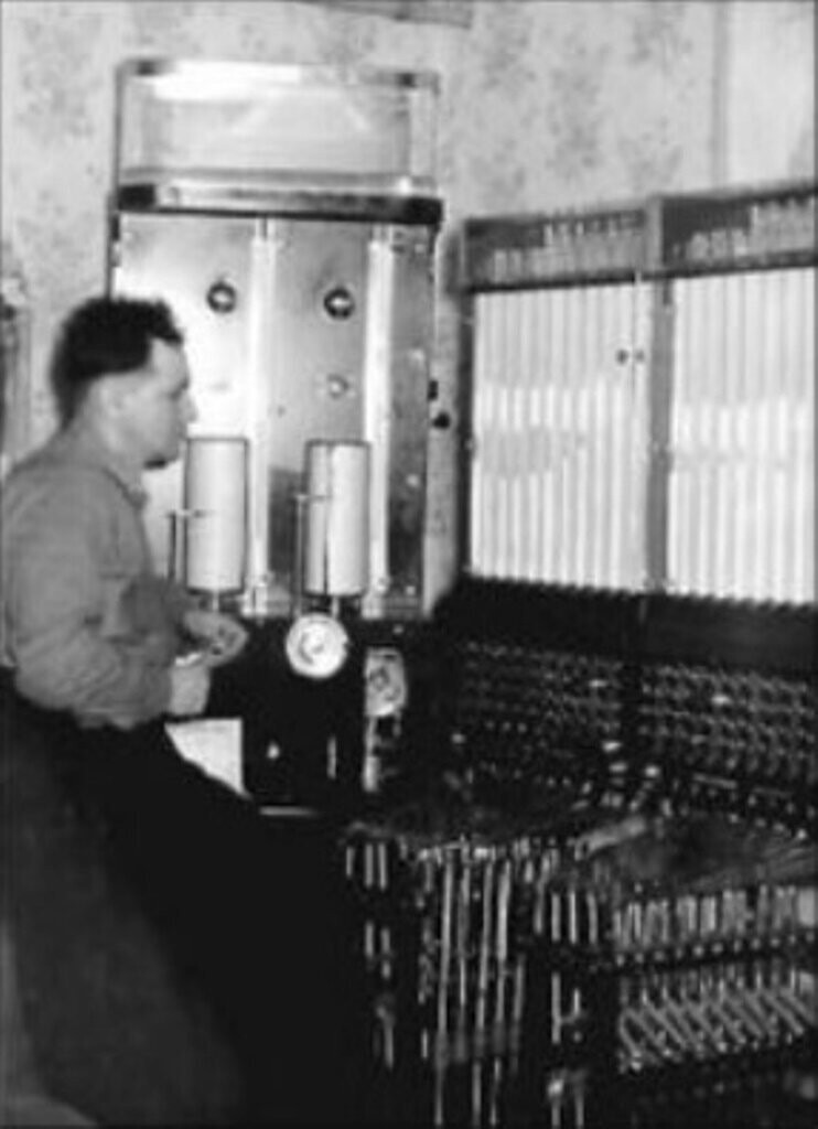 Гидравлика решает: для чего в СССР создавались гидравлические компьютеры