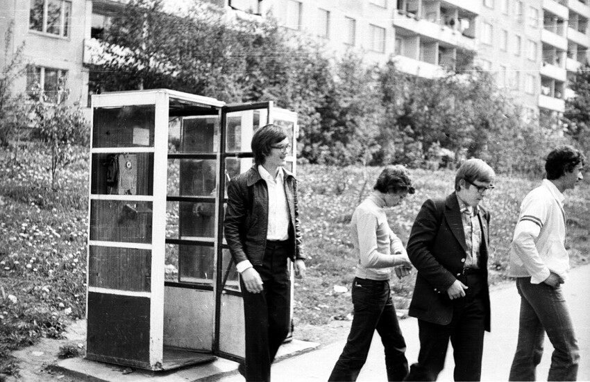 В СССР многие люди жили без телефонов – и несчастными из-за этого себя не чувствовали