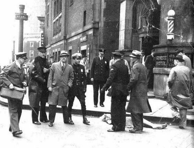Самоубийство в отеле Genesee в 1942 году: история фотографии под названием «Унылая разведенная»