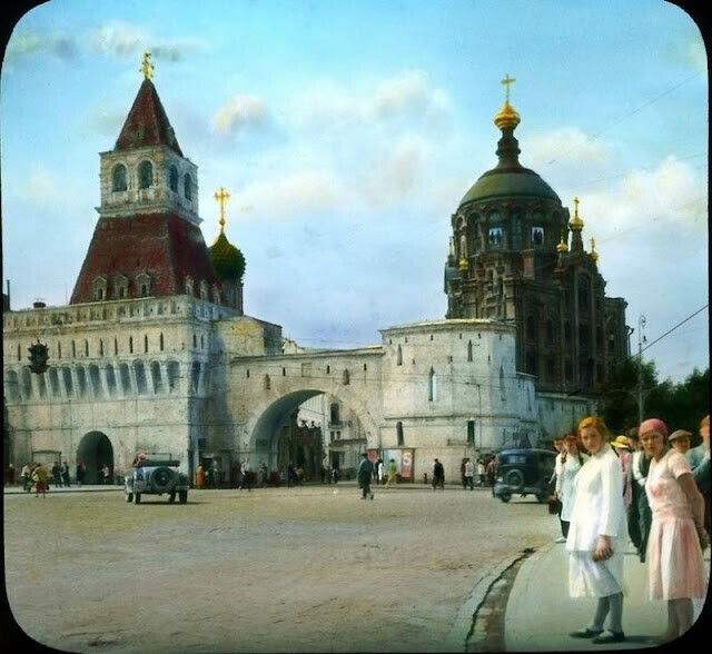 Владимирские ворота на Лубянской площади, Москва, 1931 г.