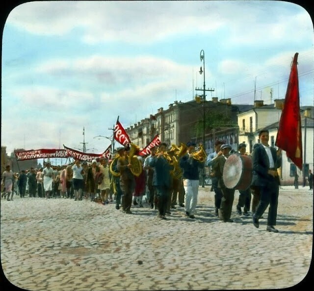 Демонстрация, Москва, 1931 г.