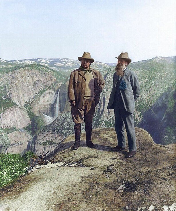 Президент США Теодор Рузвельт и натуралист Джон Мьюр в национальном парке Йосемит, 1906 год