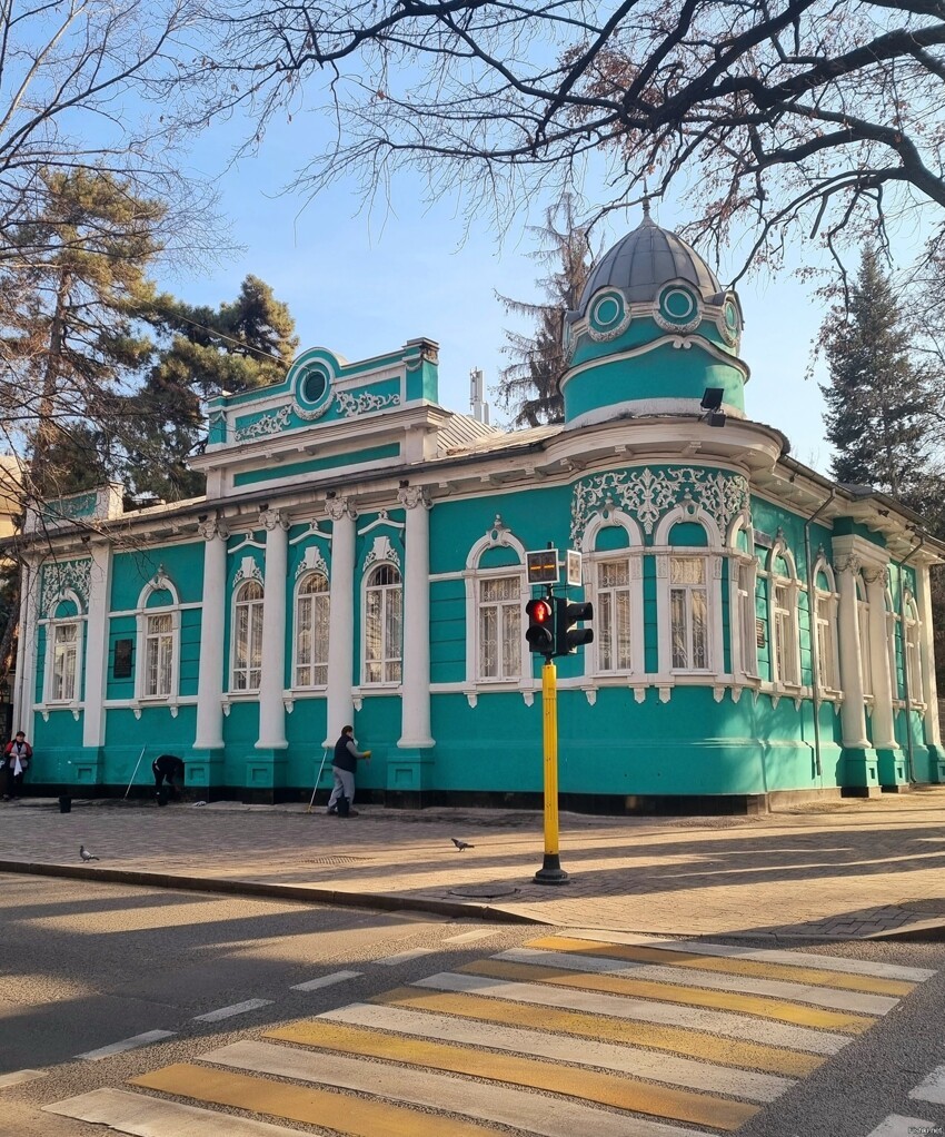 Дома 'эпохи Верного