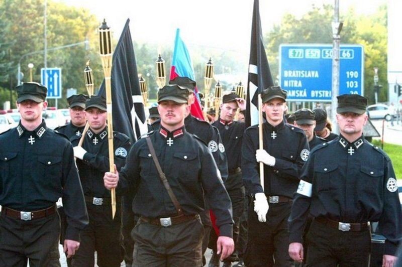 Нацистские последователи не могут остаться в стороне — Словакию тянет на Восток