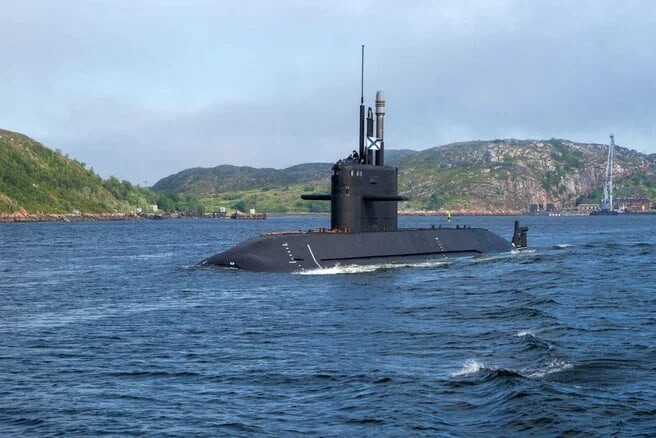 Срочно!!!
=Российские атомные подводные лодки, базирующиеся в Вилючинске, экстренно отправлены в море