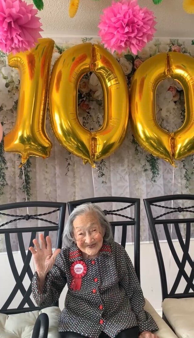 Этой милой даме сегодня исполнилось 100 лет