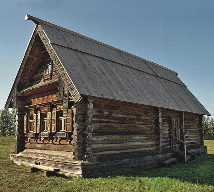 Типичная крестьянская изба в новгородском музее деревянного зодчества в селе Витославицы