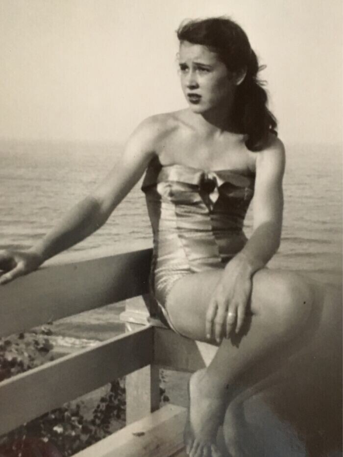 "Снимок моей мамы из 1950-х"