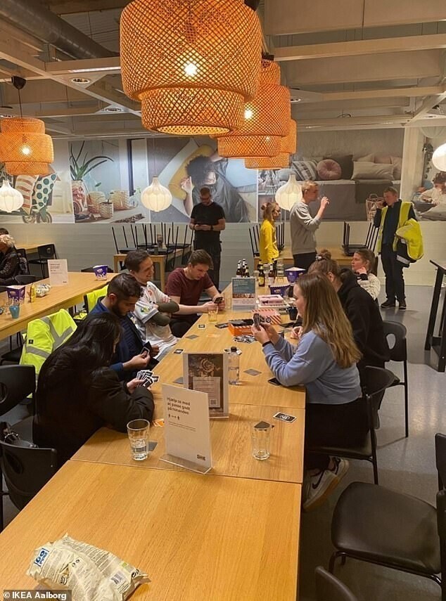 Жители Дании переночевали в магазине IKEA из-за непогоды
