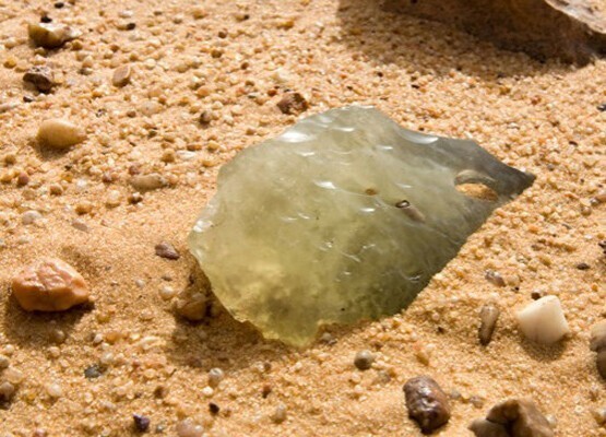 Ливийское стекло – загадочный минерал пустыни