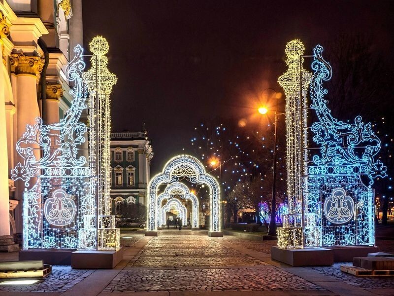 10 главных мест Петербурга с новогодней атмосферой