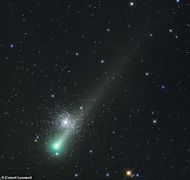 Комета Леонард проходит мимо Земли впервые за 70 000 лет