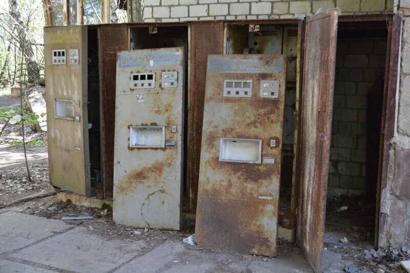 С сиропом - 3 копейки: вспоминаем советские автоматы с газировкой