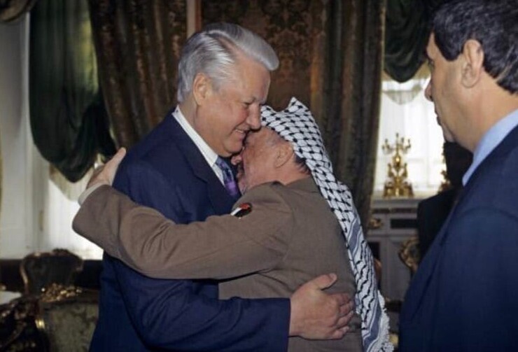 6. Борис Ельцин и Ясир Арафат, 1994 год