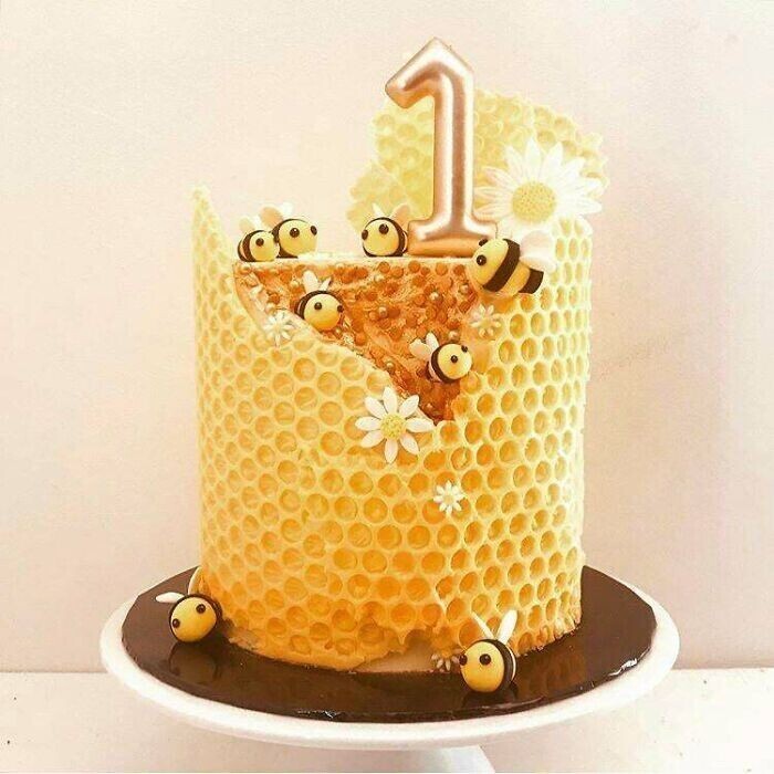 21. Медовый торт на 1-й день рождения ребенка
