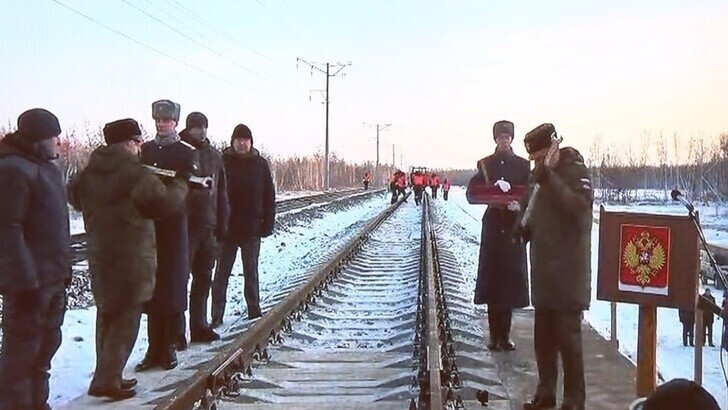 Железнодорожные войска начали укладку рельсов на участке Дрогошевск-Скалистый на БАМе