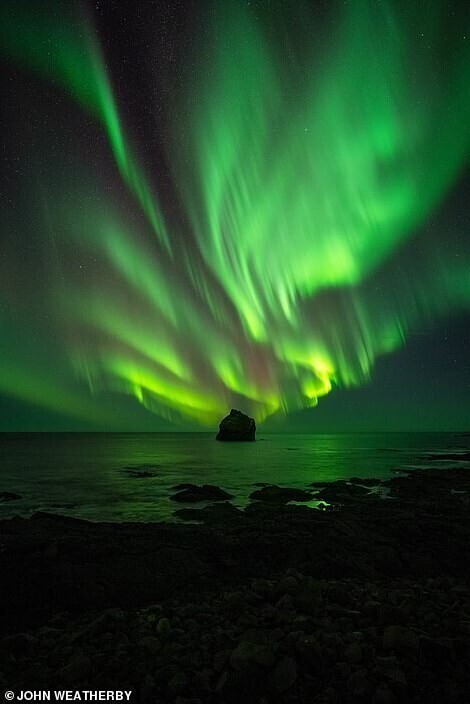 8. Полуостров Рейкьянес, Исландия. Автор - Джон Уэтерби