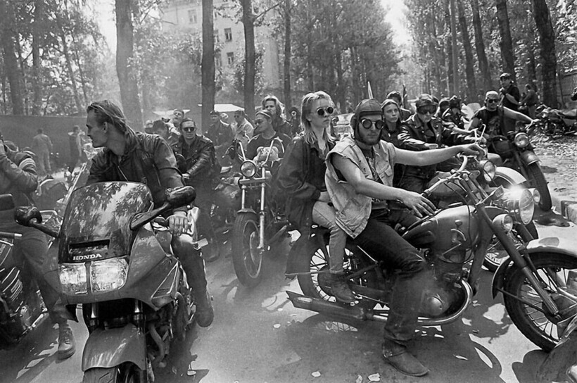 20 фотографий, показывающих байкерскую субкультуру во времена СССР