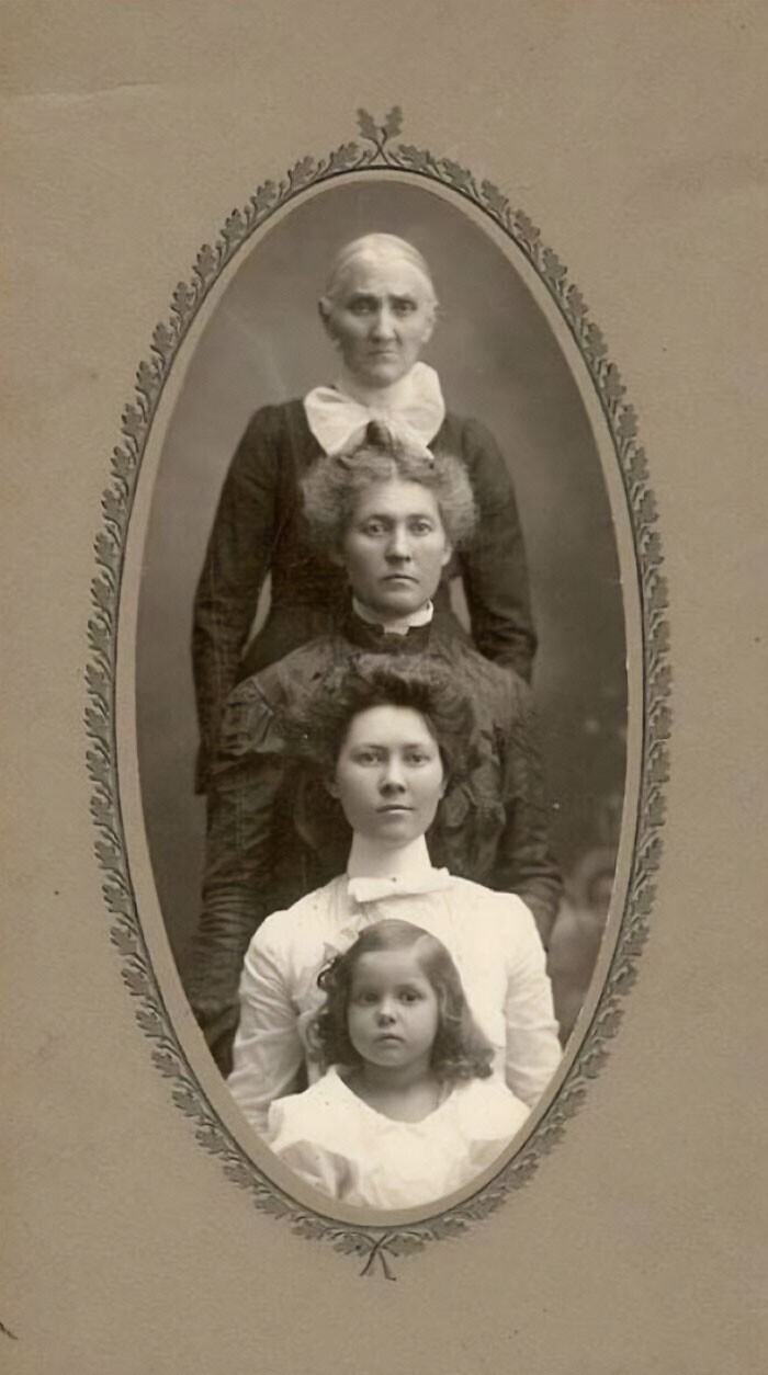 15. Четыре поколения, снимок 1905 года