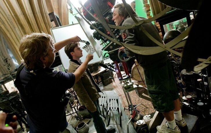 Дэниел Рэдклифф на съемках фильма «Гарри Поттер и Дары Смерти. Часть II»