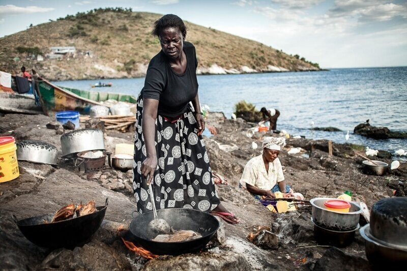 Четыре борделя и ни одной больницы: как живут на африканском острове посреди озера Виктория