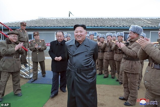 К годовщине смерти вождя северным корейцам запретили смеяться