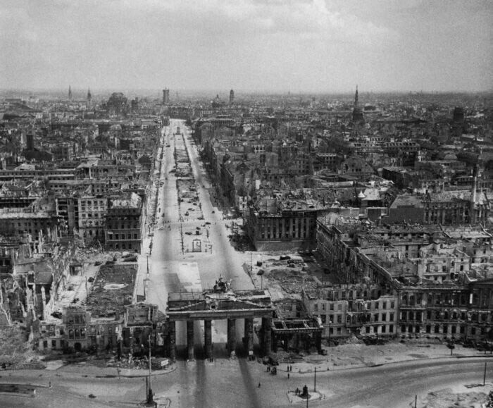 Берлин после войны, 1945 г.