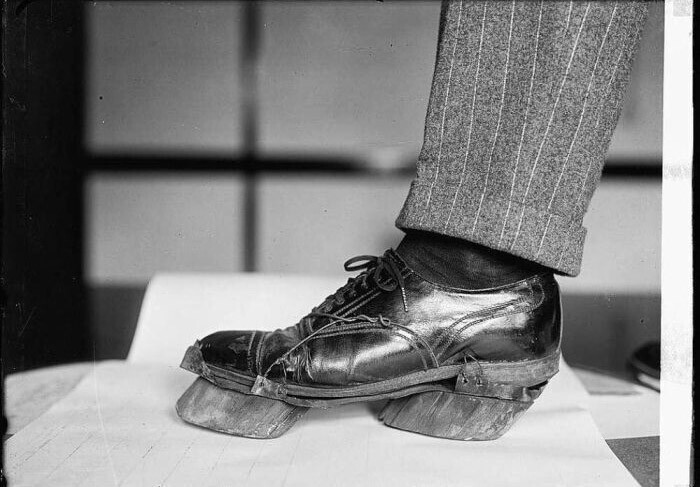 “Коровьи ботинки”, использовались самогонщиками чтобы скрыть следы, 1922 г.
