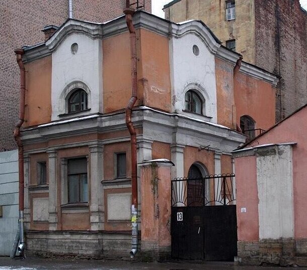 Тот еще квест, или почему в старых домах Санкт-Петербурга такая странная нумерация квартир