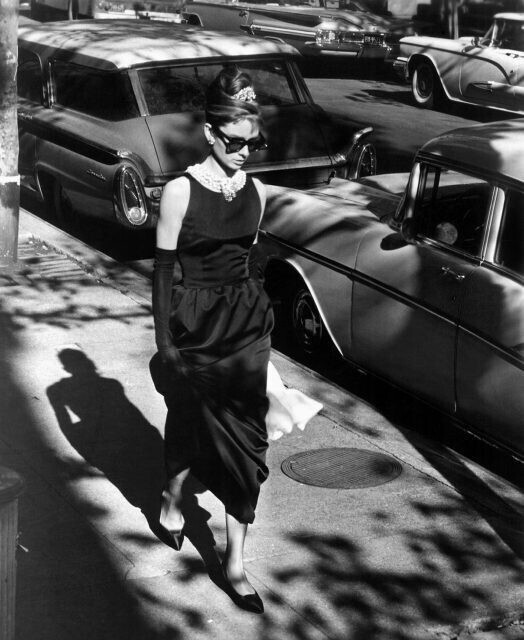 7. Черное платье Одри Хепберн из фильма "Завтрак у Тиффани" (1961) - 807 000 долларов
