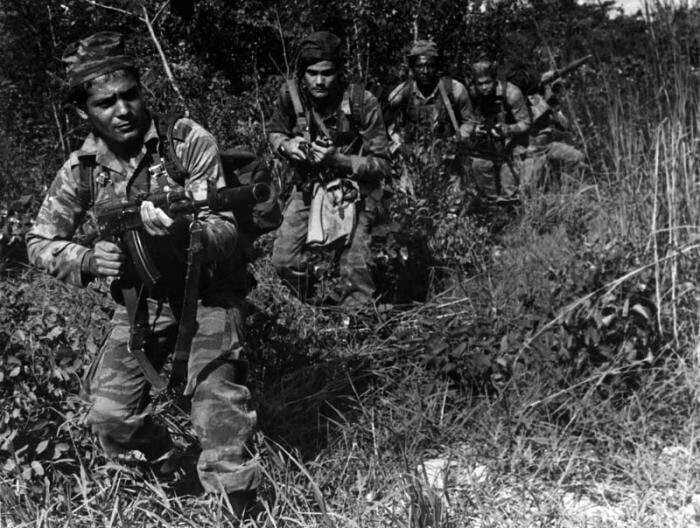  Кубинские военные разведчики на юге Анголы. 1987 год.