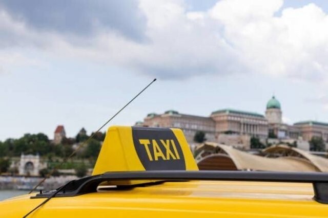 22. «В Будапеште никогда не берите такси на улице. Вместо этого установите приложение для поездок, такое как Bolt, и пользуйтесь им. Я не раз попадал в неудобные и сомнительные ситуации, когда садился в уличные такси».