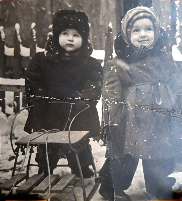 Двор на Сивцев Вражек,  Декабрь 1955 года. Москва